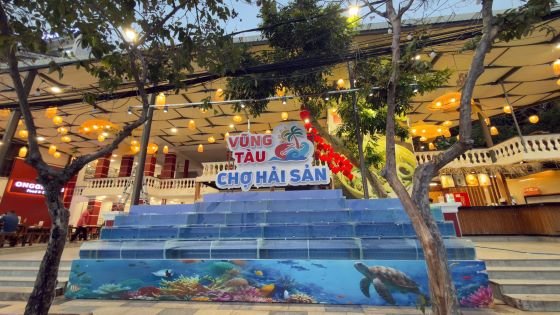 thi công hồ hải sản